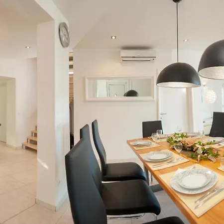 Magnificent With Pool, Hot Tub, Sea View, Sauna *