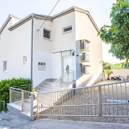 Magnificent With Pool, Hot Tub, Sea View, Sauna Villa *