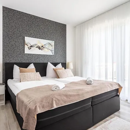 Magnificent With Pool, Hot Tub, Sea View, Sauna Villa *
