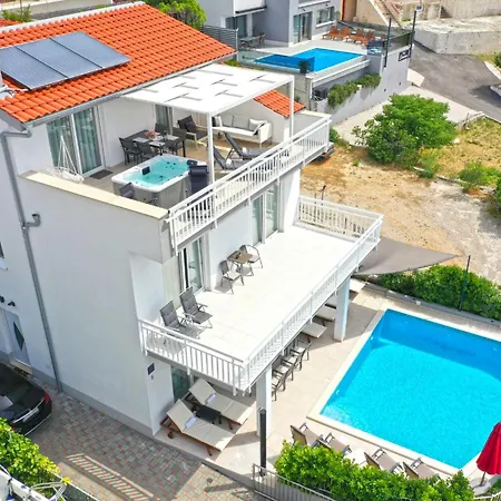 Magnificent With Pool, Hot Tub, Sea View, Sauna Villa Mimice