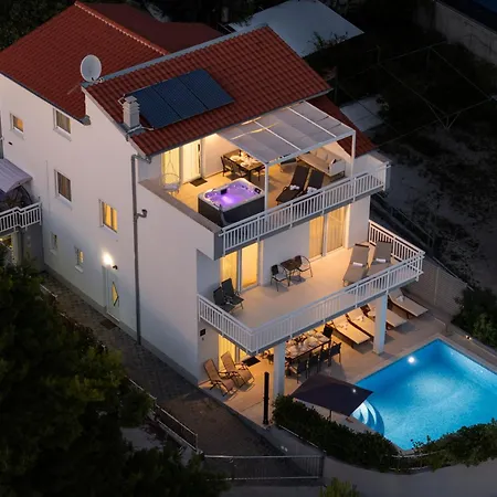 فيلة Ella Estelle With A Heated Pool, Hot Tub, Sauna *