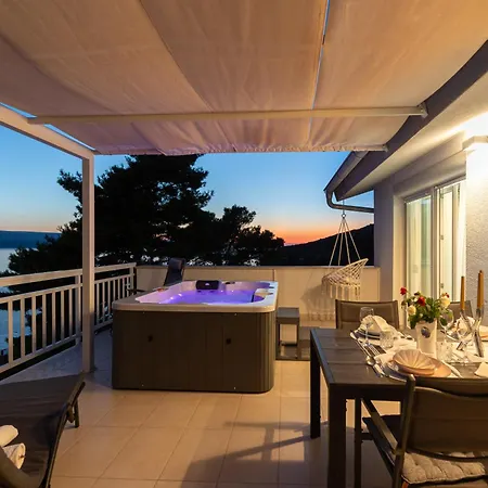 Ella Estelle With A Heated Pool, Hot Tub, Sauna * מימיצה